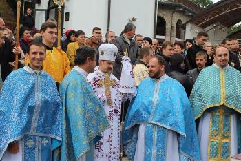 Близько 1000 осіб взяли участь у традиційній прощі до Зарваниці Чернечої Родини Воплоченого Слова